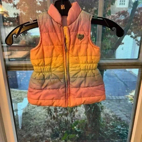 Juicy Couture Toddler Girls Zip Up Rainbow Puffer Vest Sz 18 Months - Picture 3 of 9